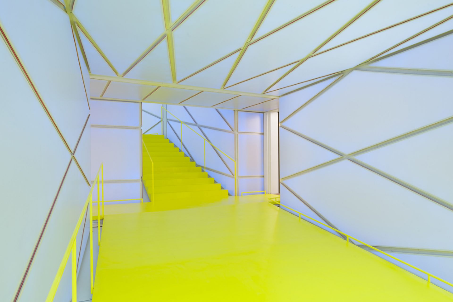 White lighting inside the stretched canvas